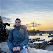 Professeur d'Anglais et Italien avec expérience d'enseignement dans les écoles privés, Bac+3 et certifications languistiques